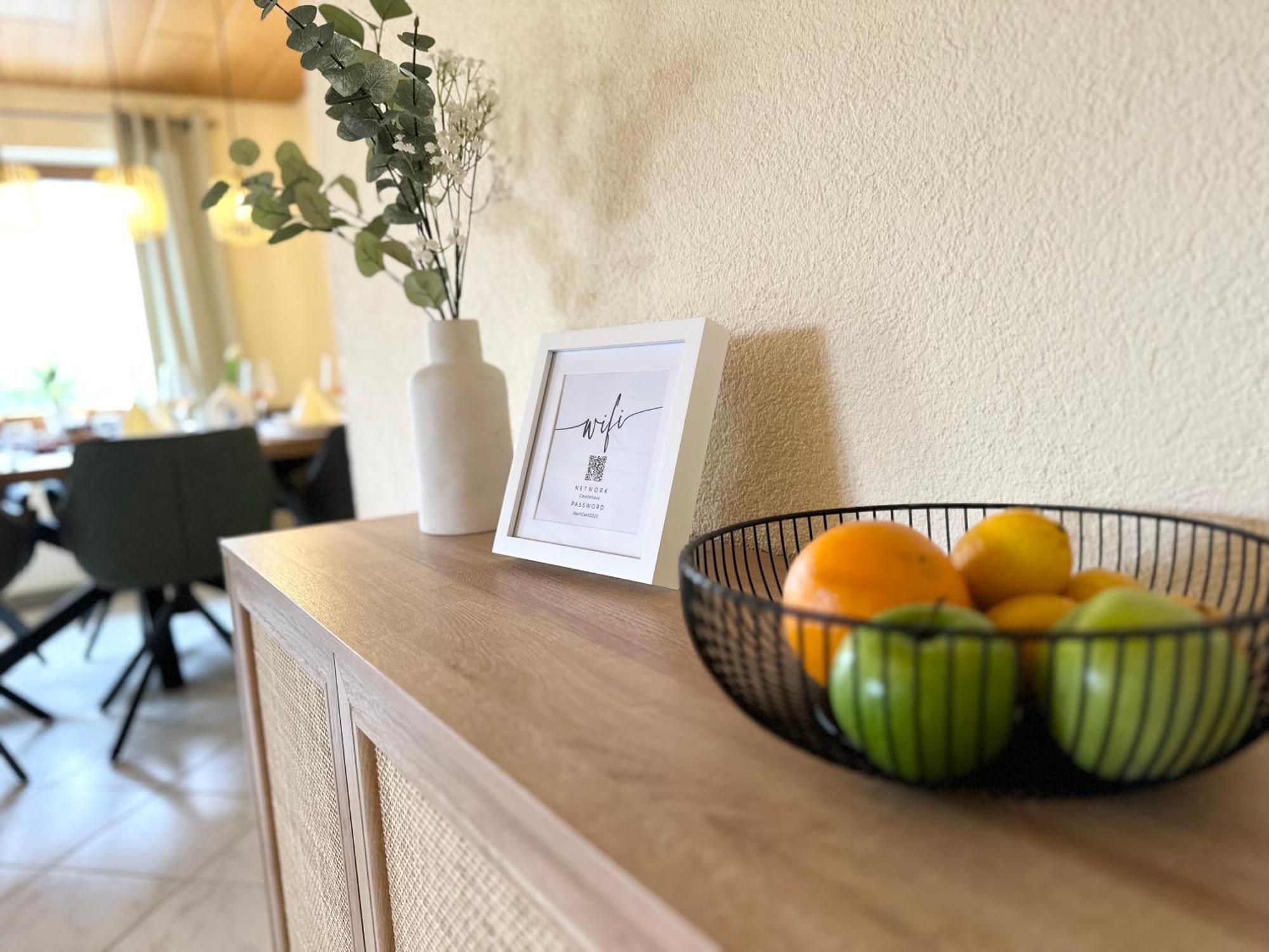 Seehaus Aachblick, Exklusive Appartements Und Ferienwohnungen 울딘겐물호펜 외부 사진